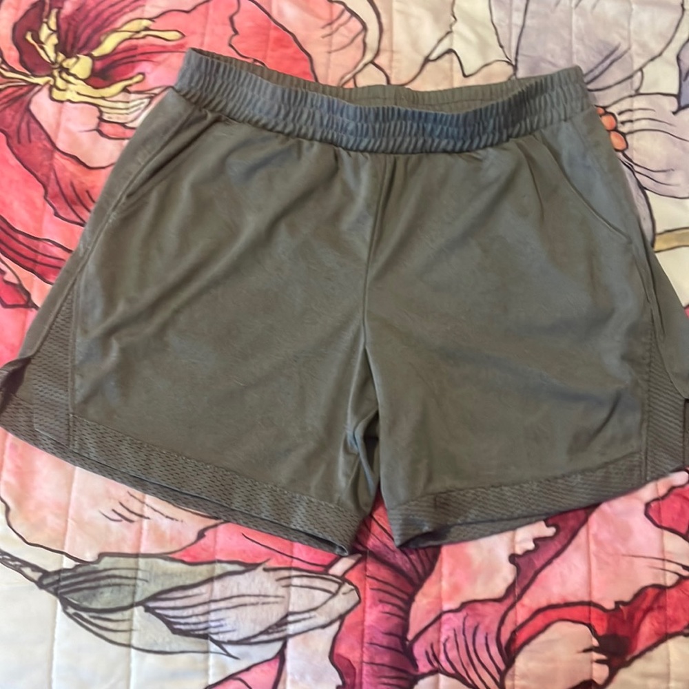 Shorts athletic size L/G (10/12)